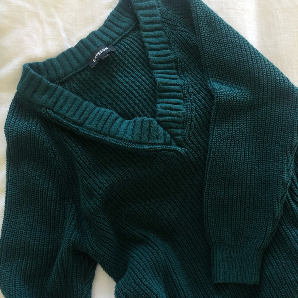 Express XS Green V-Neck Sweater
